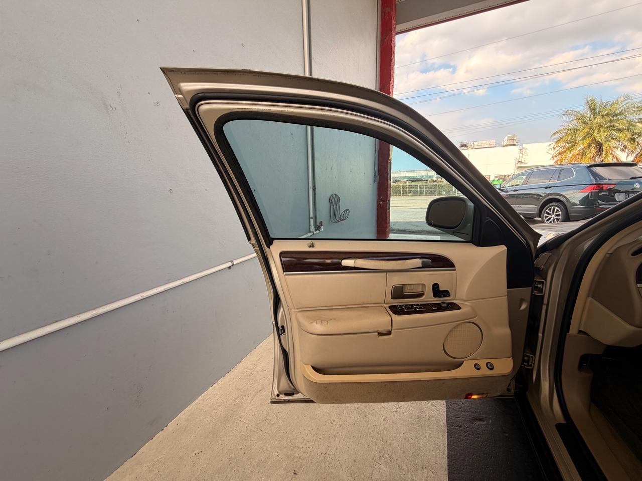 Lincoln Town Car Signature 2007