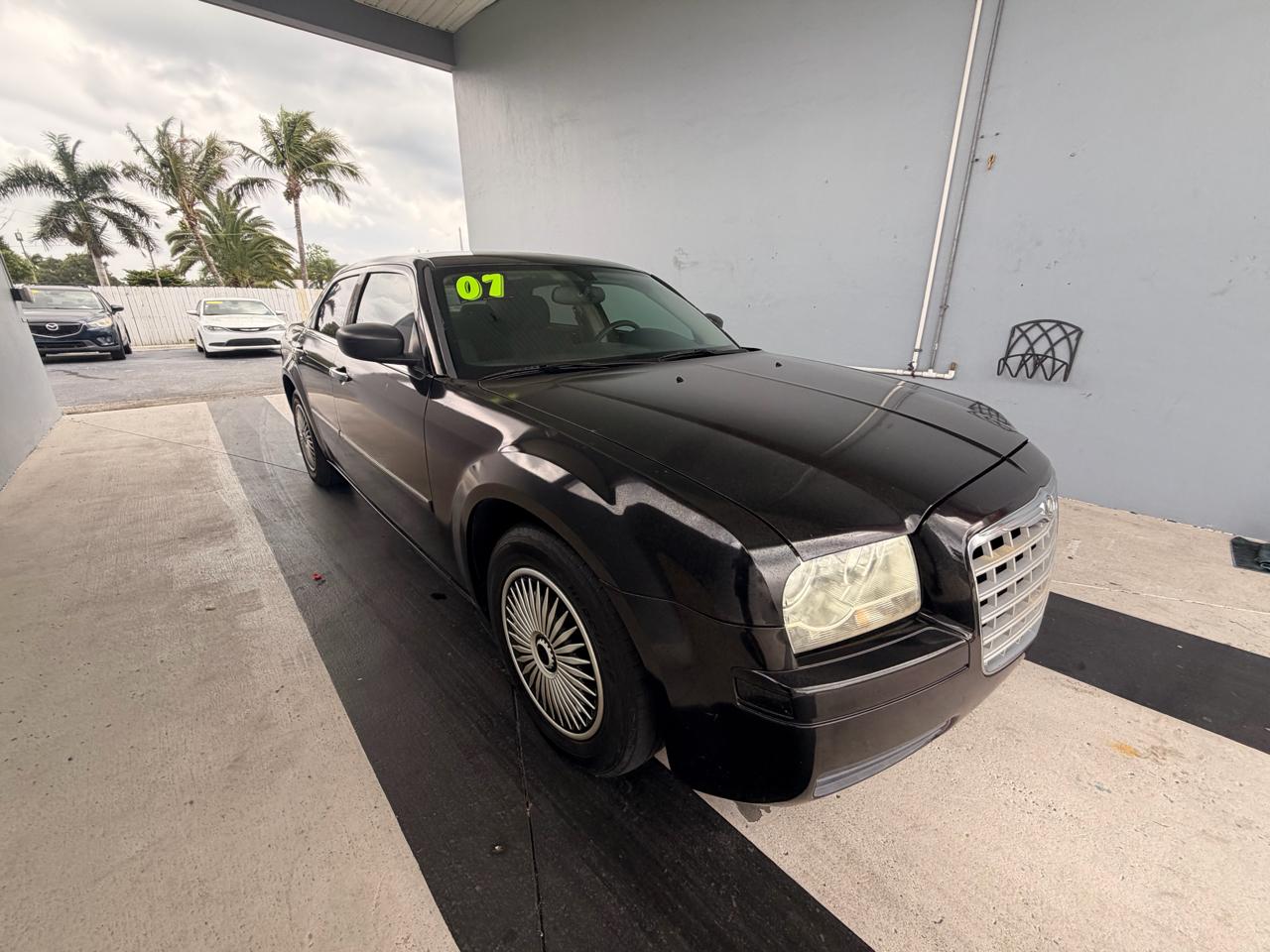 Chrysler 300 Base 2007