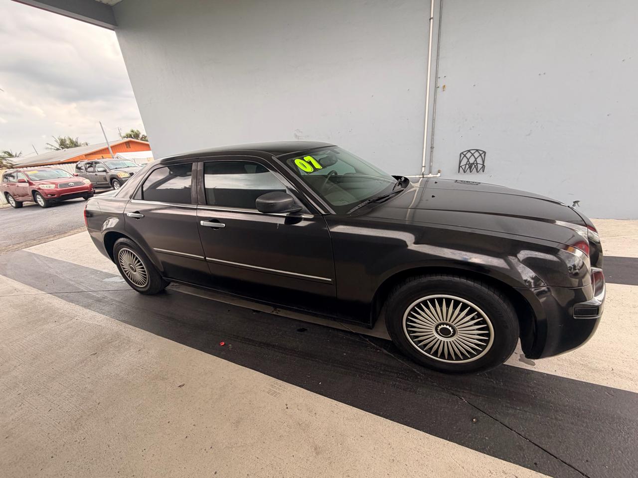 Chrysler 300 Base 2007