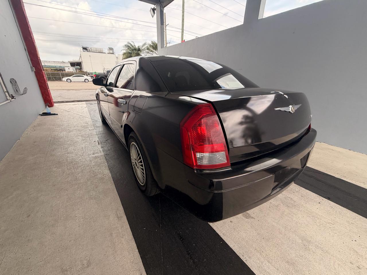 Chrysler 300 Base 2007