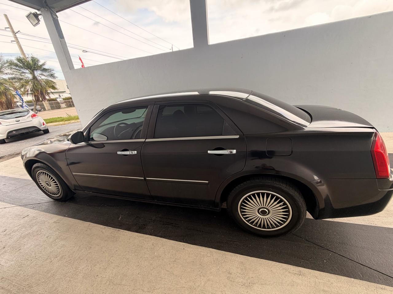 Chrysler 300 Base 2007