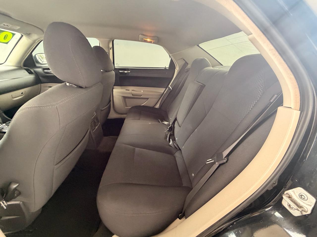 Chrysler 300 Base 2007