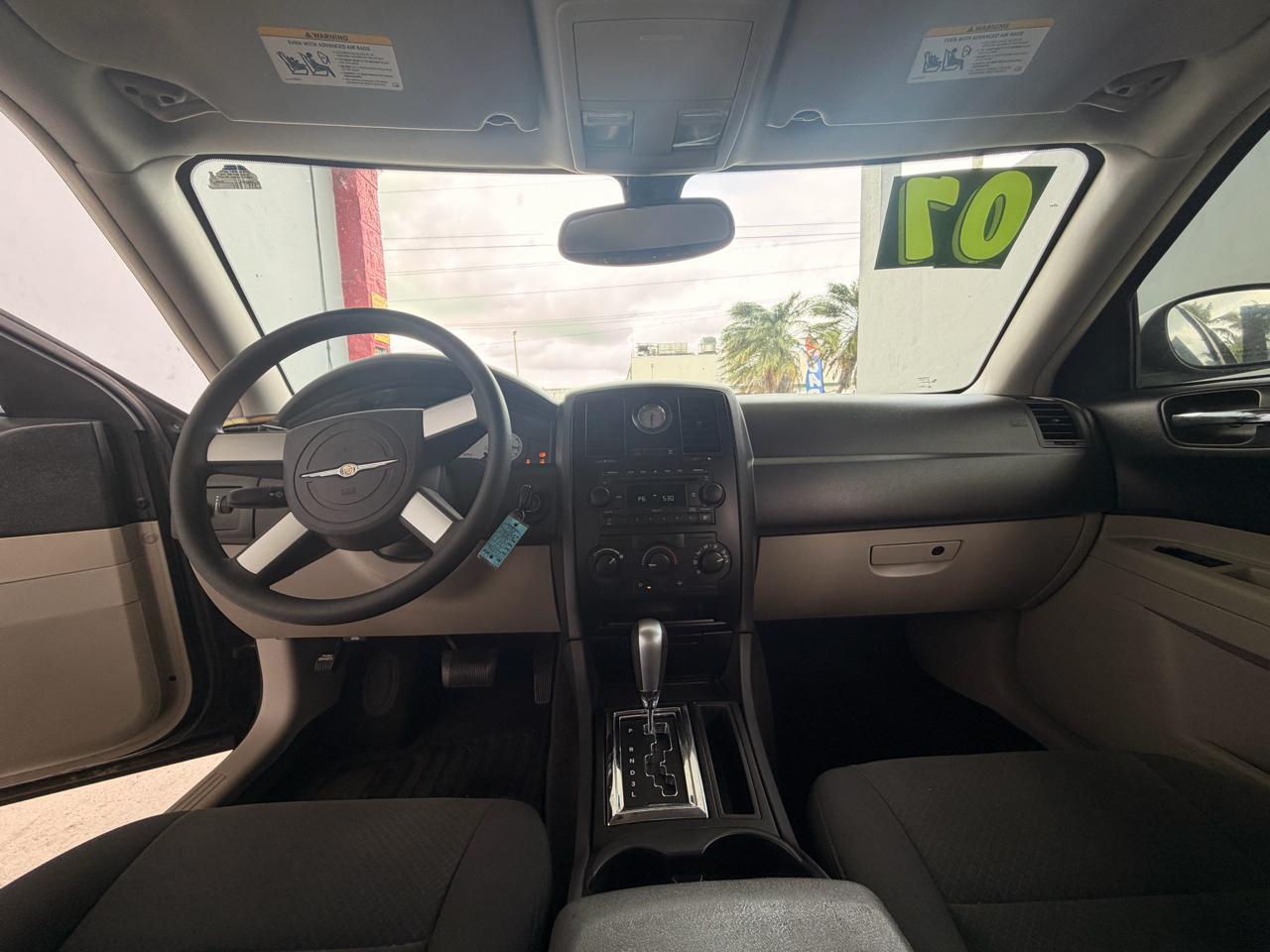 Chrysler 300 Base 2007