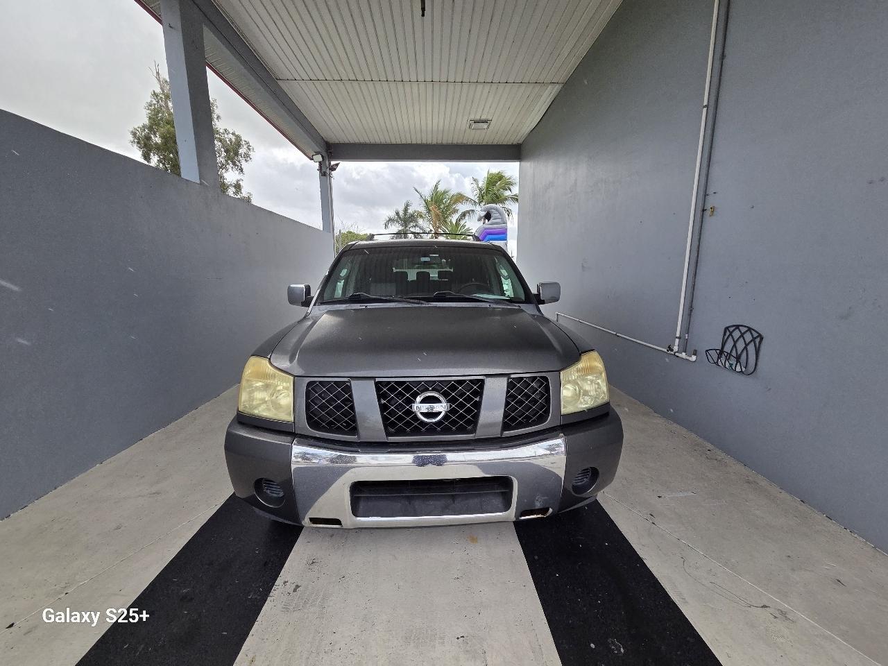 Nissan Armada LE 2WD 2006