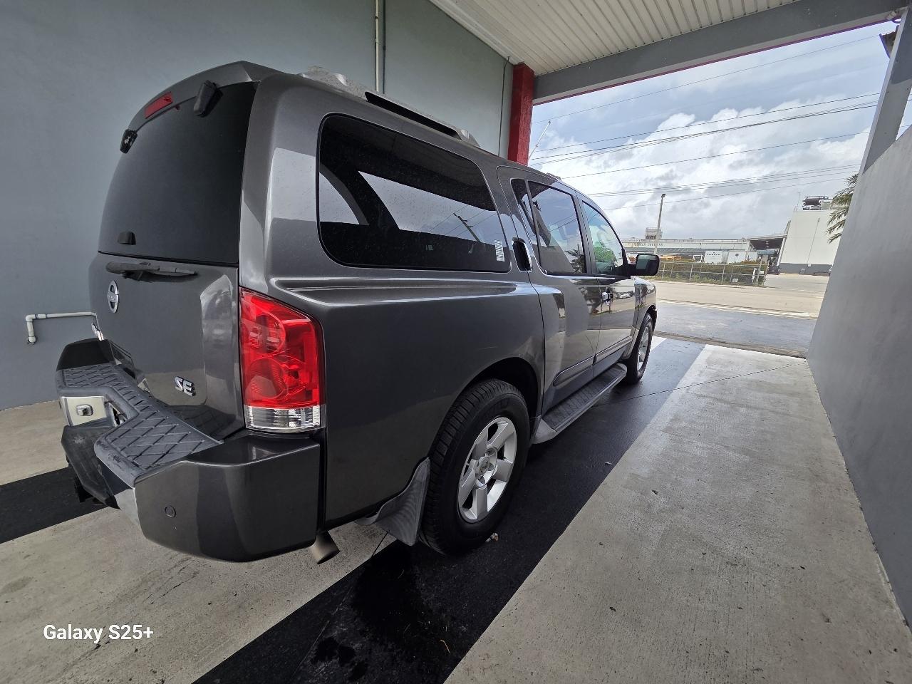 Nissan Armada LE 2WD 2006