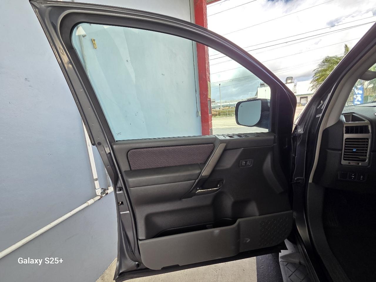 Nissan Armada LE 2WD 2006