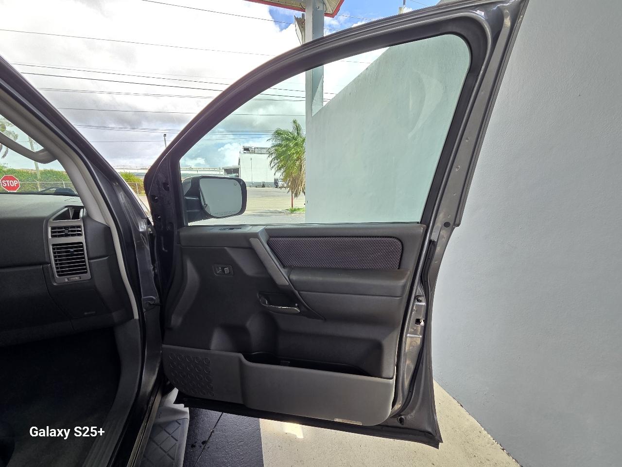 Nissan Armada LE 2WD 2006