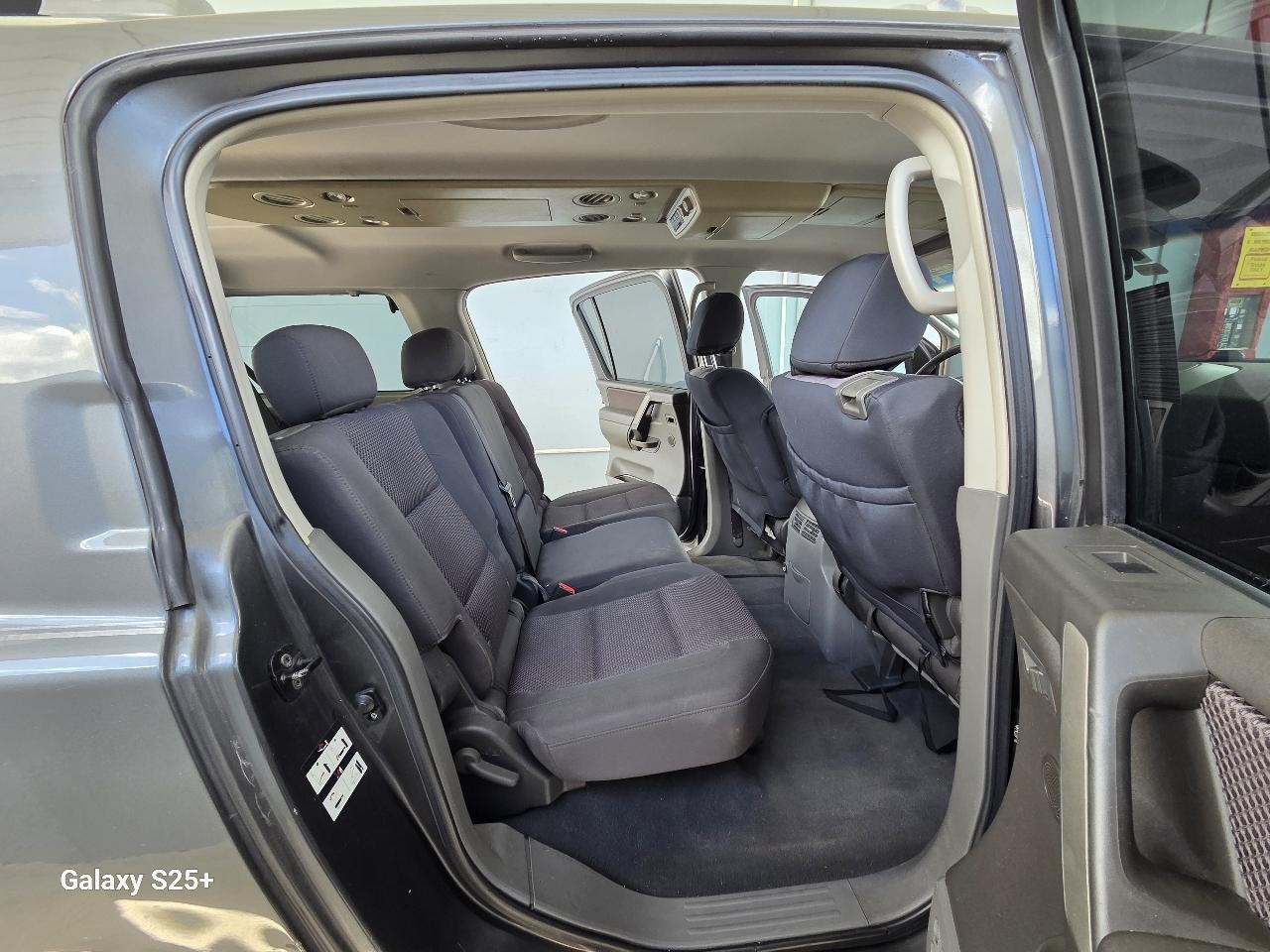 Nissan Armada LE 2WD 2006