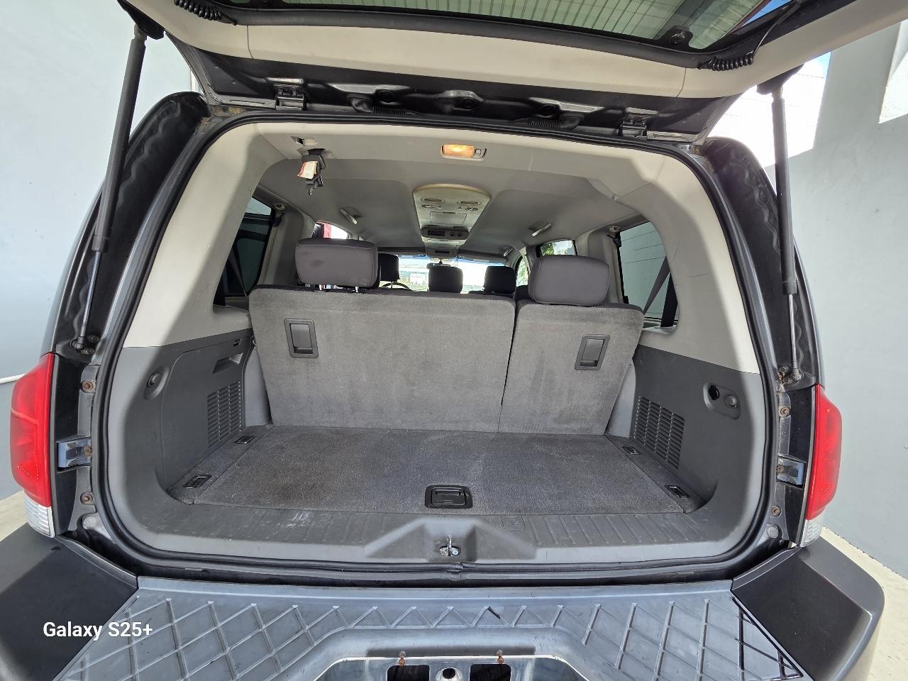 Nissan Armada LE 2WD 2006