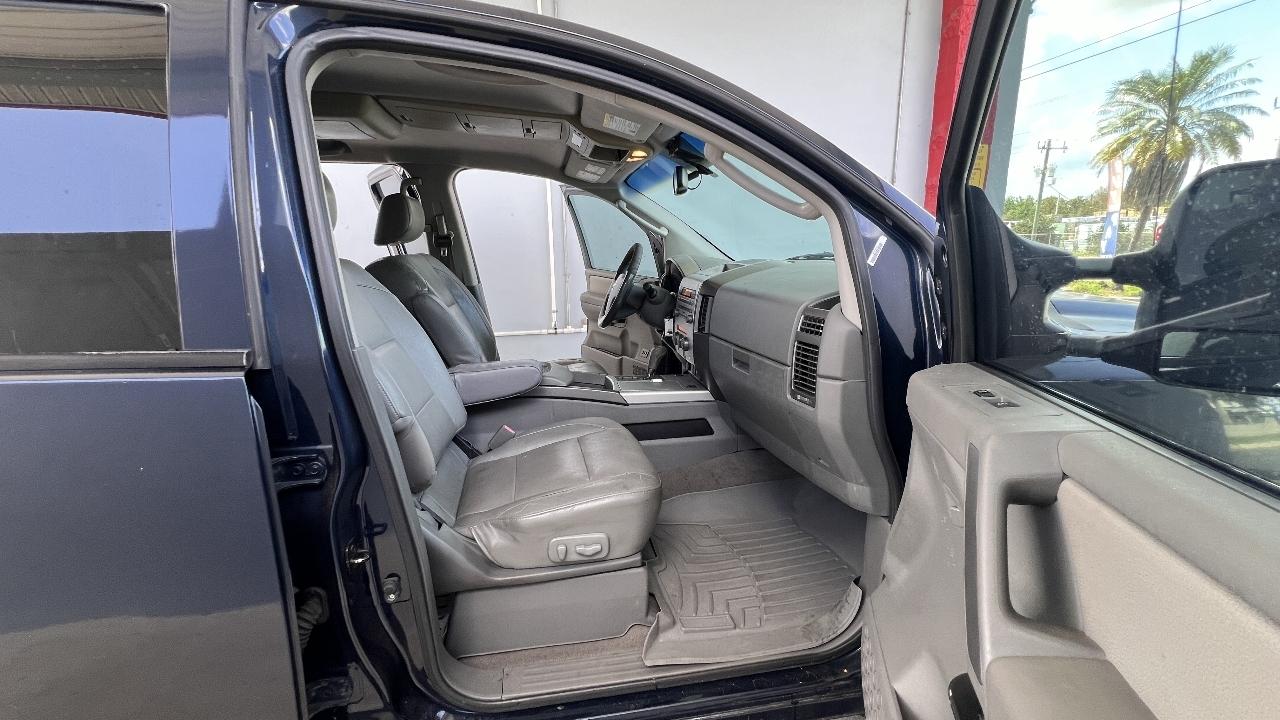 Nissan Titan LE Crew Cab 2WD 2007