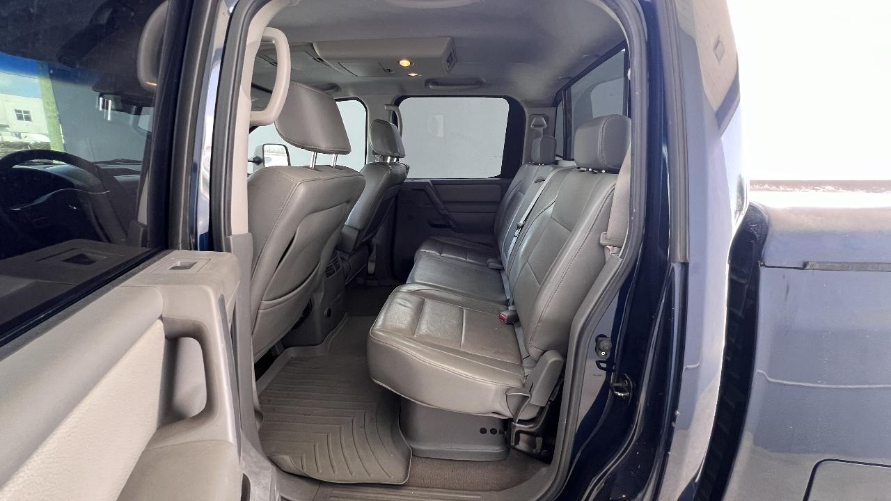 Nissan Titan LE Crew Cab 2WD 2007