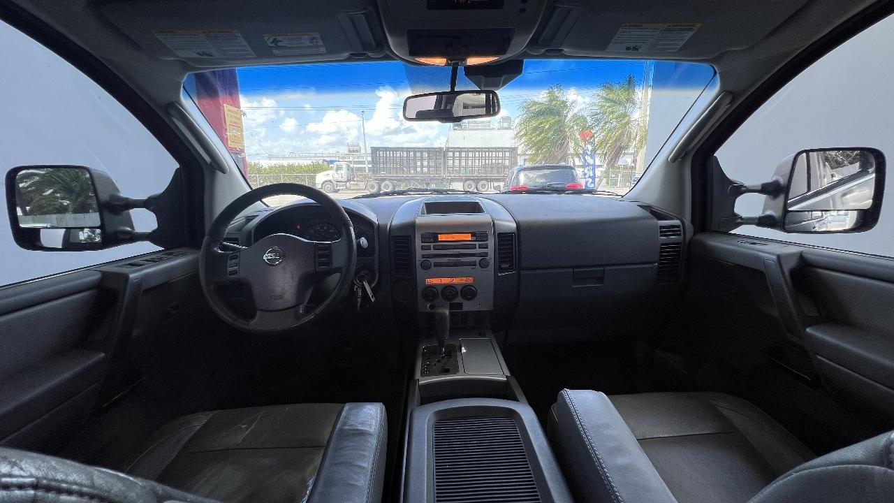 Nissan Titan LE Crew Cab 2WD 2007