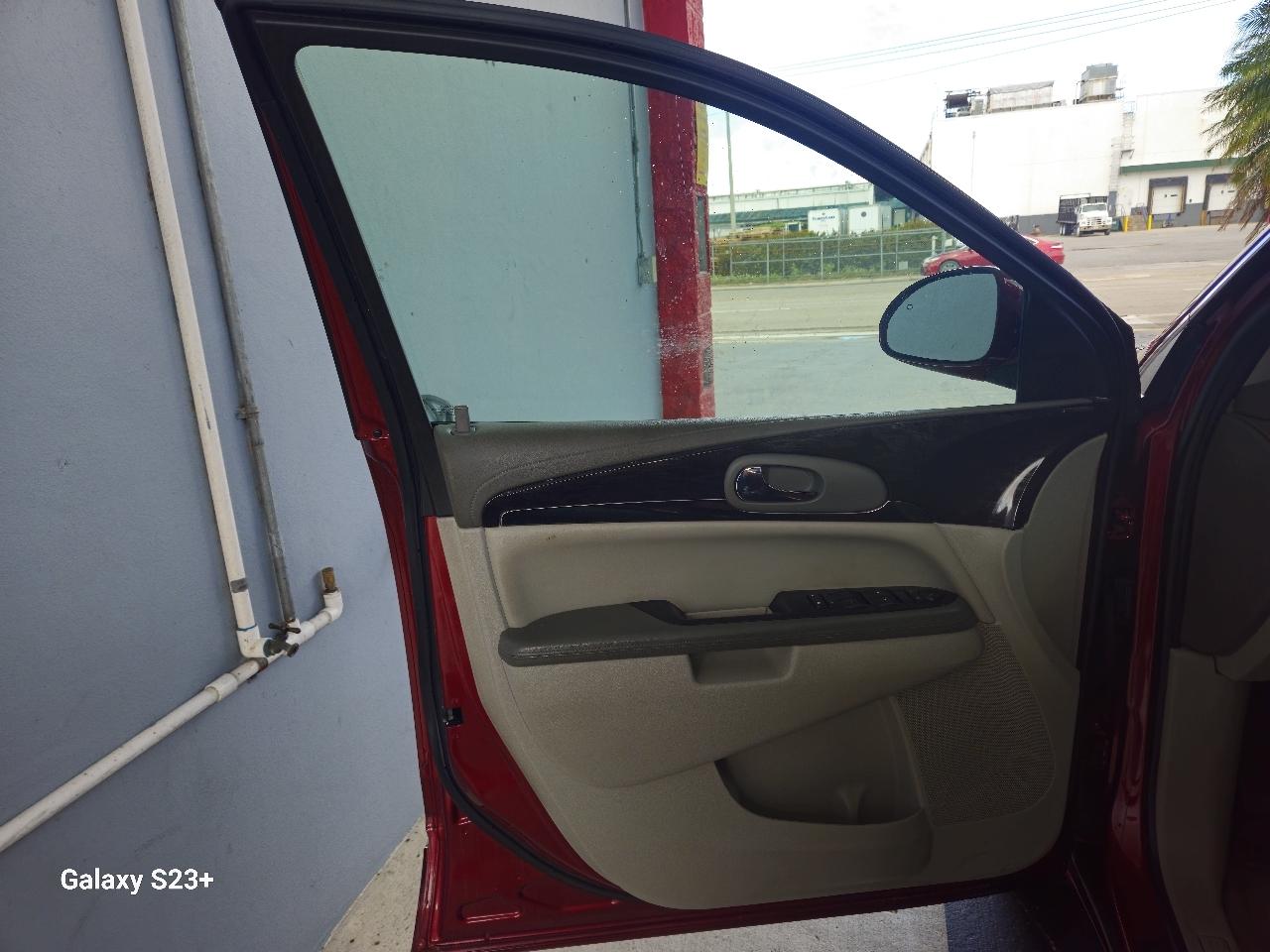 Buick Enclave Convenience FWD 2016