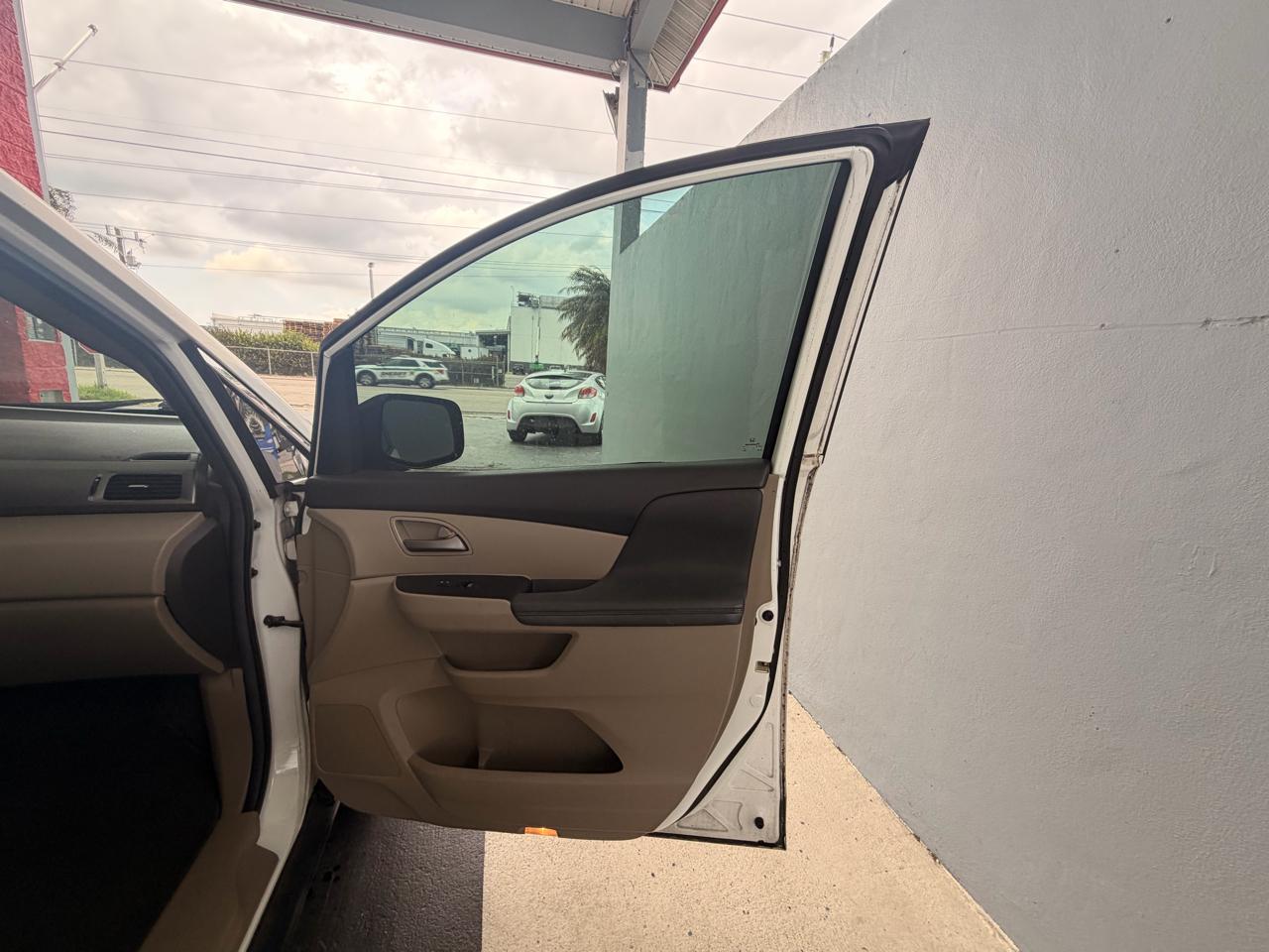 Honda Odyssey LX 2012