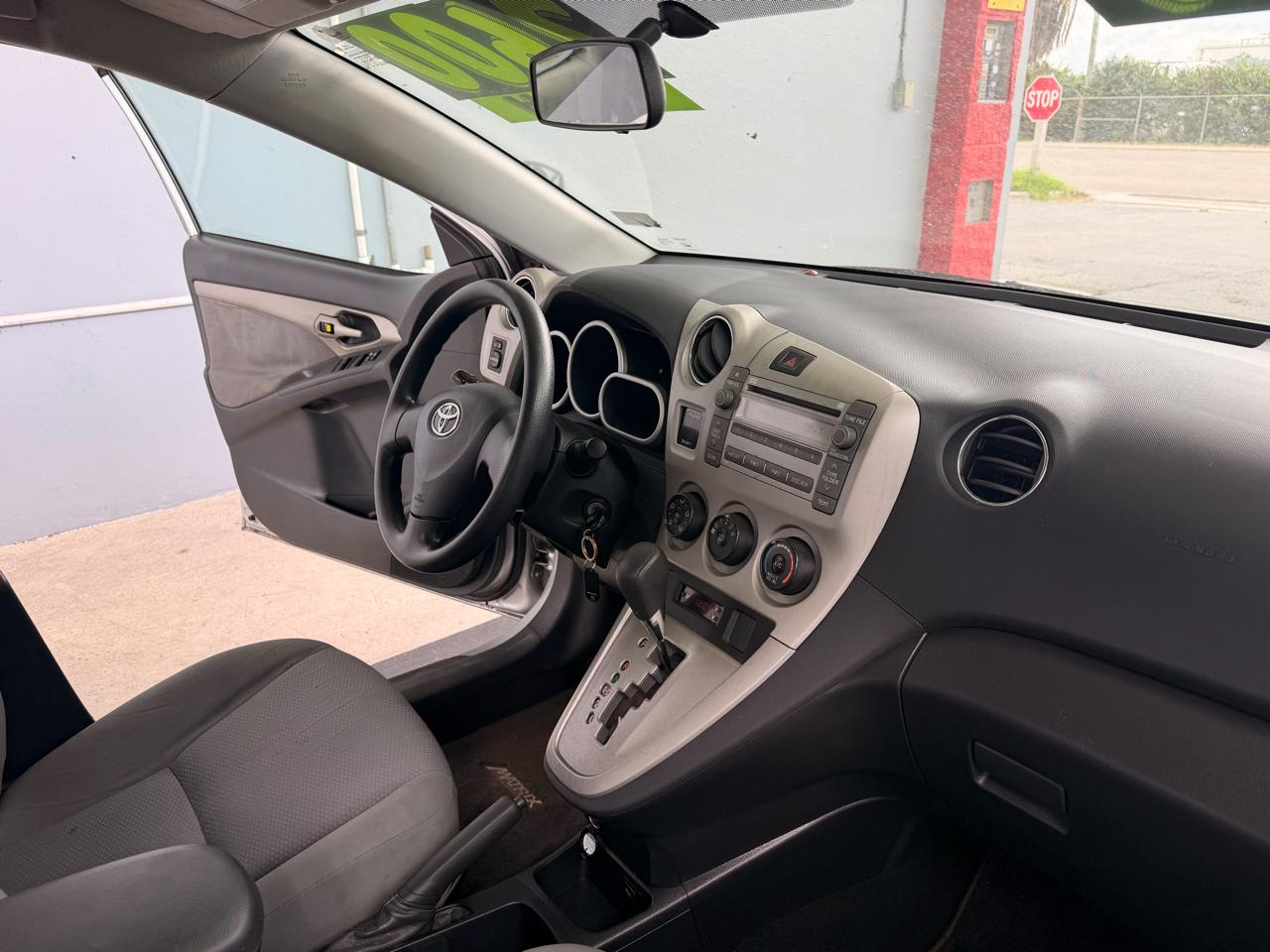 Toyota Matrix Base 4-Speed AT 2009