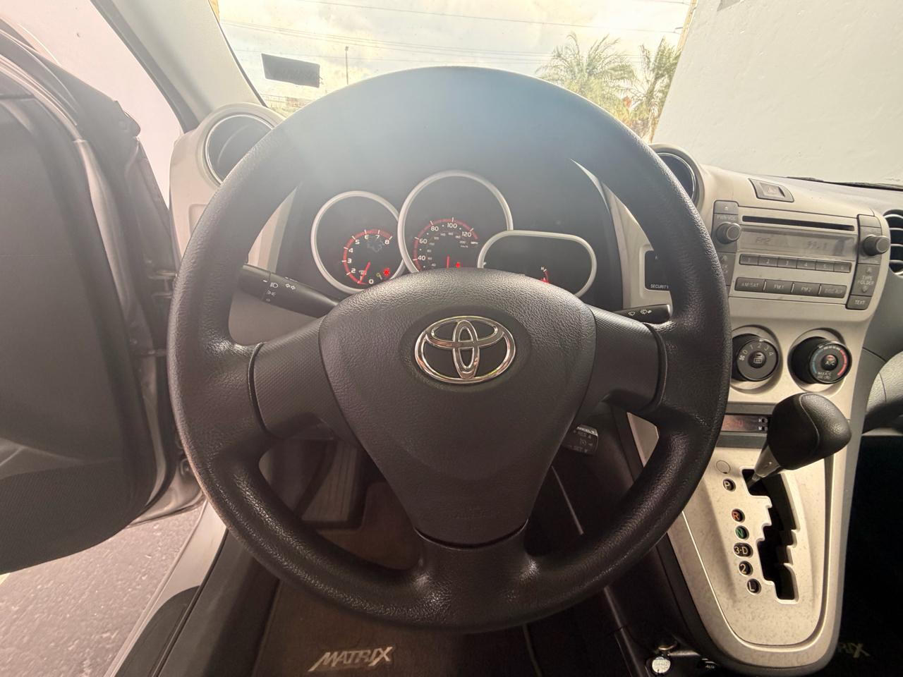 Toyota Matrix Base 4-Speed AT 2009