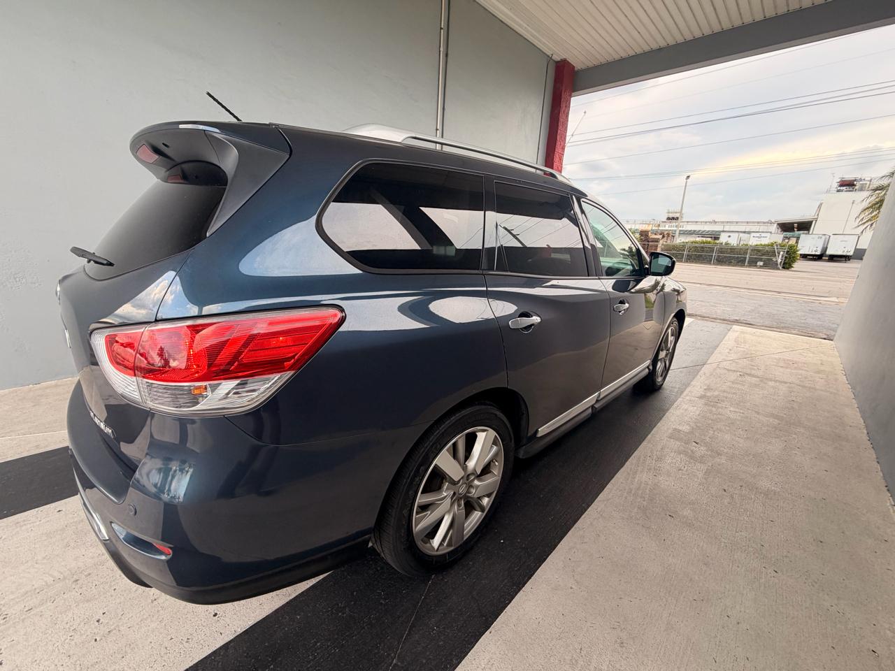 Nissan Pathfinder S 2WD 2016