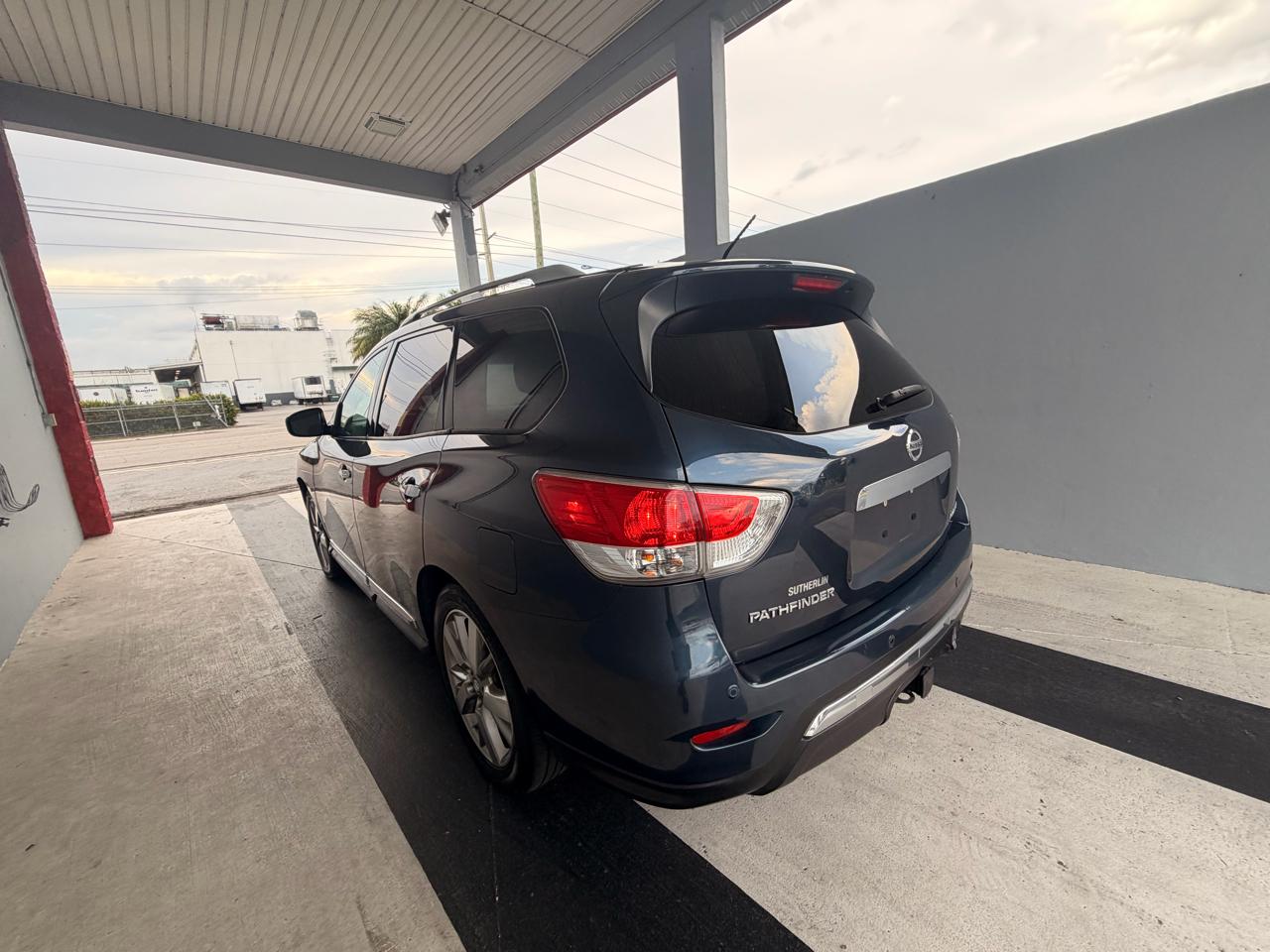 Nissan Pathfinder S 2WD 2016