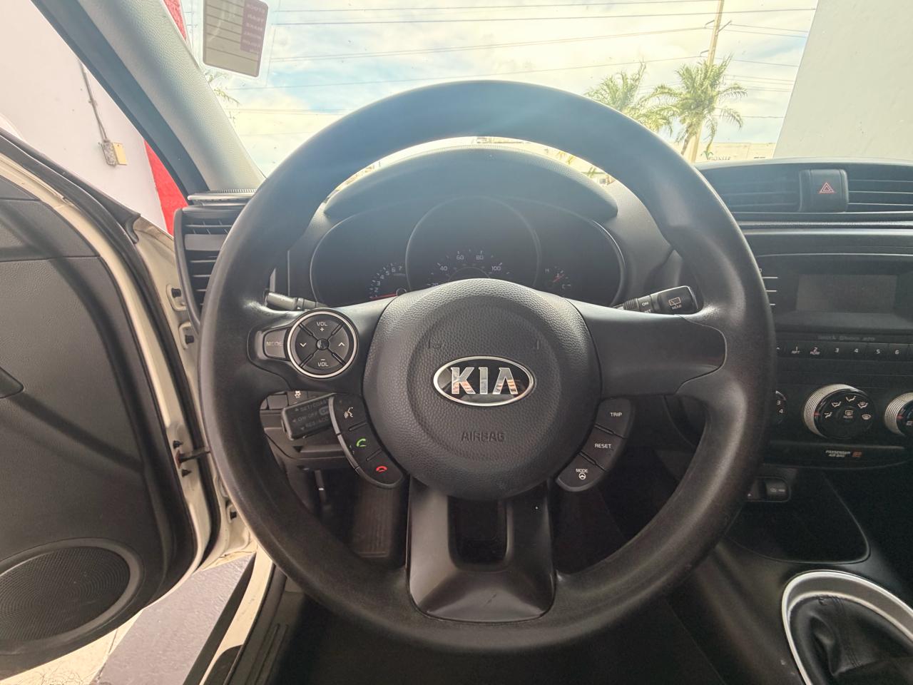 Kia Soul Base 6A 2016