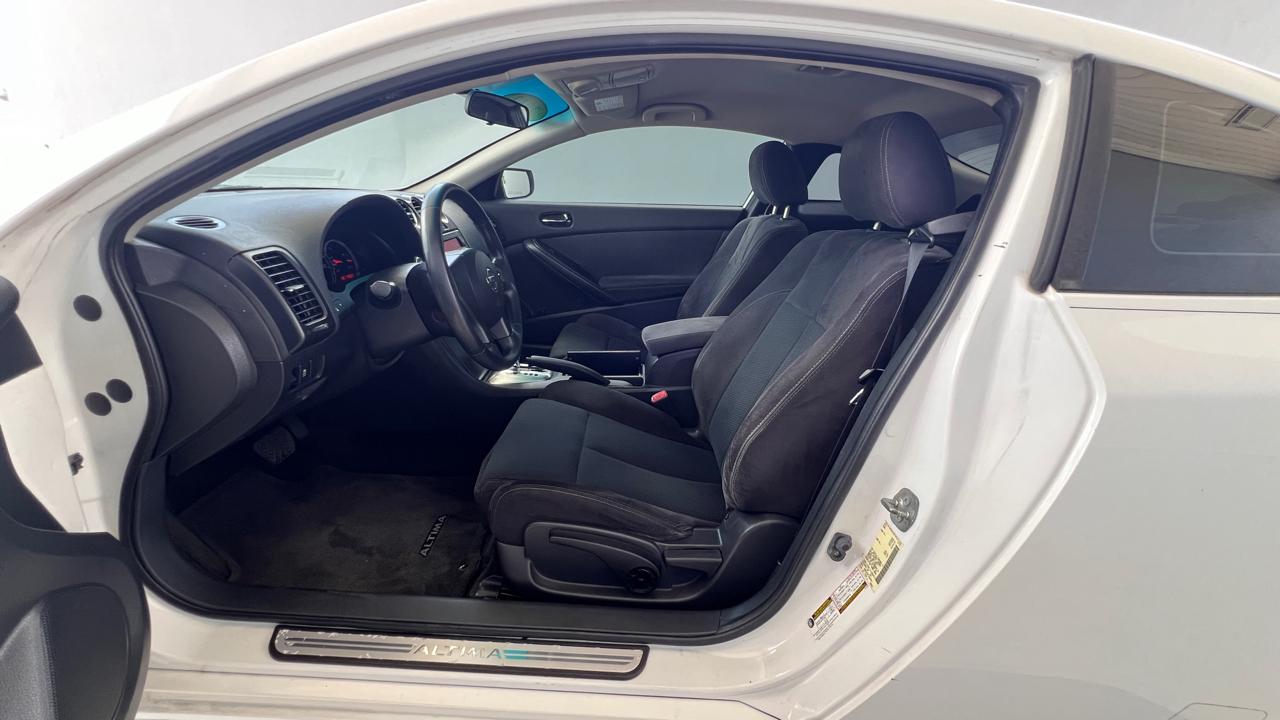 Nissan Altima 2.5 S 6M/T Coupe 2012