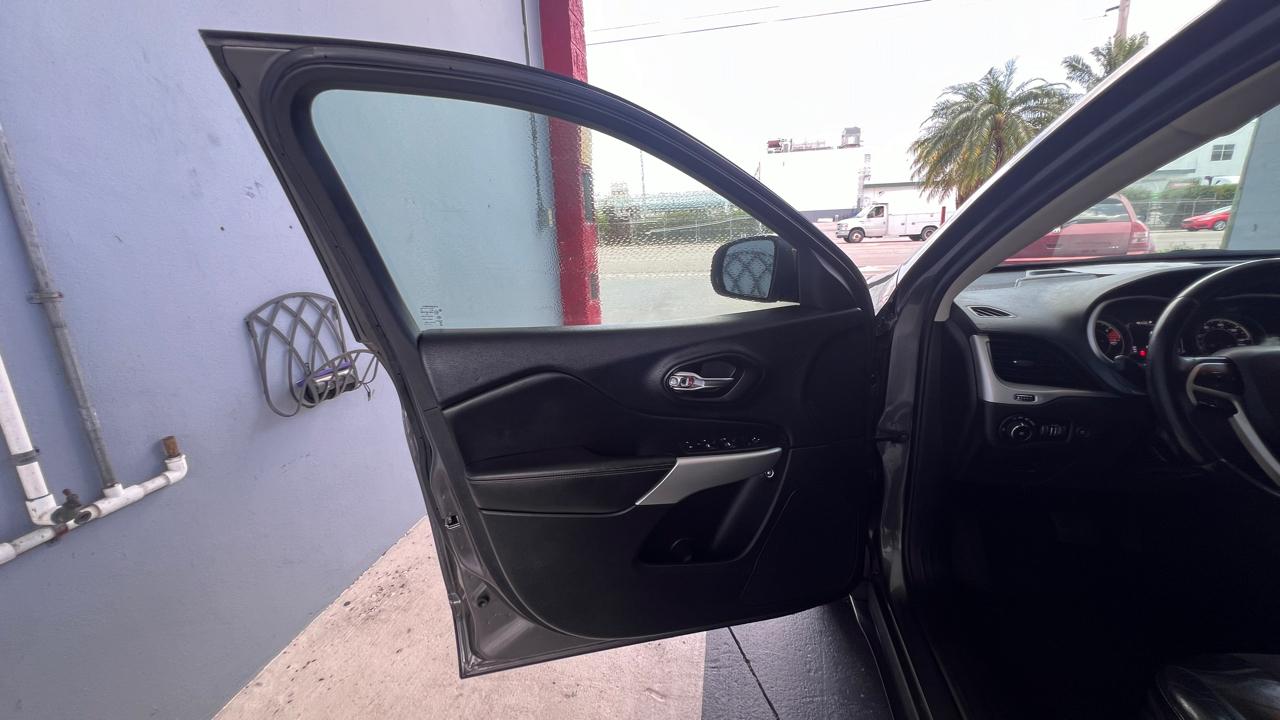 Jeep Cherokee Latitude Plus FWD 2018