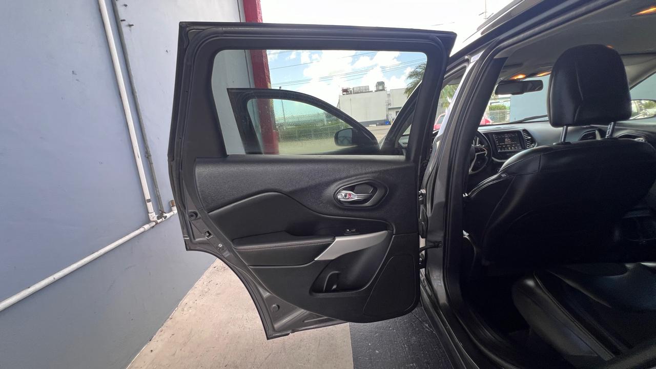 Jeep Cherokee Latitude Plus FWD 2018