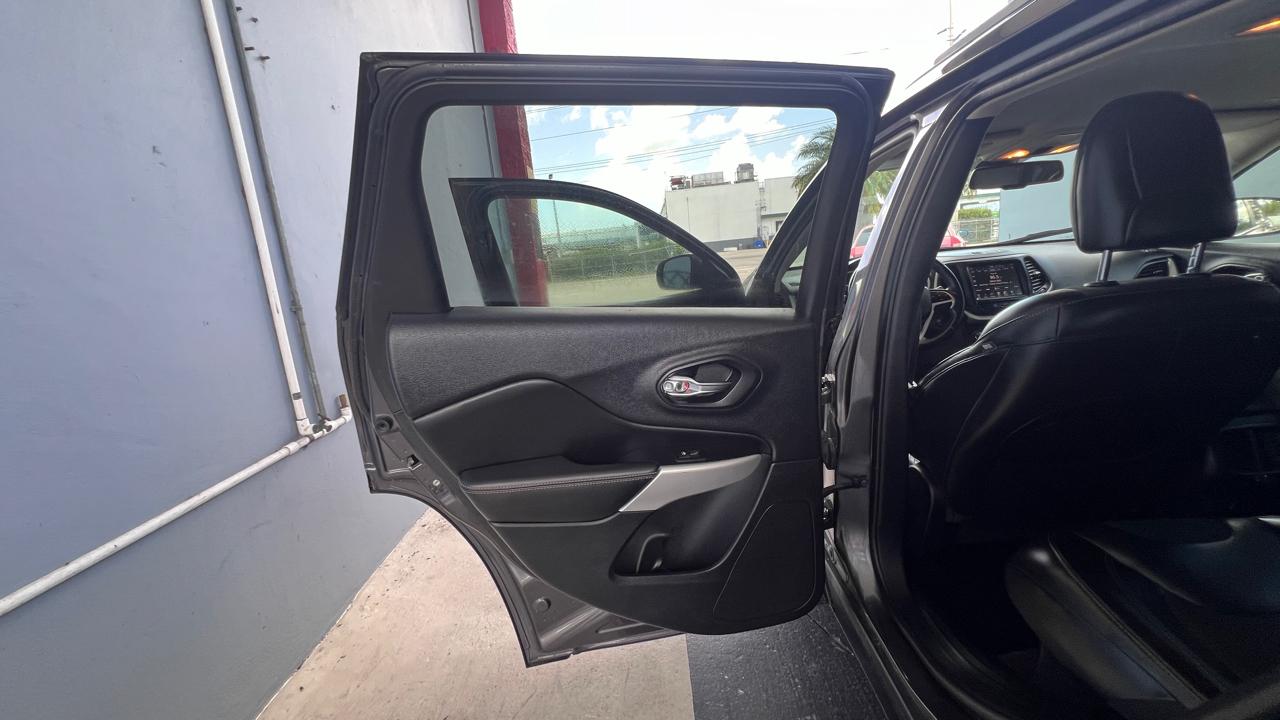 Jeep Cherokee Latitude Plus FWD 2018