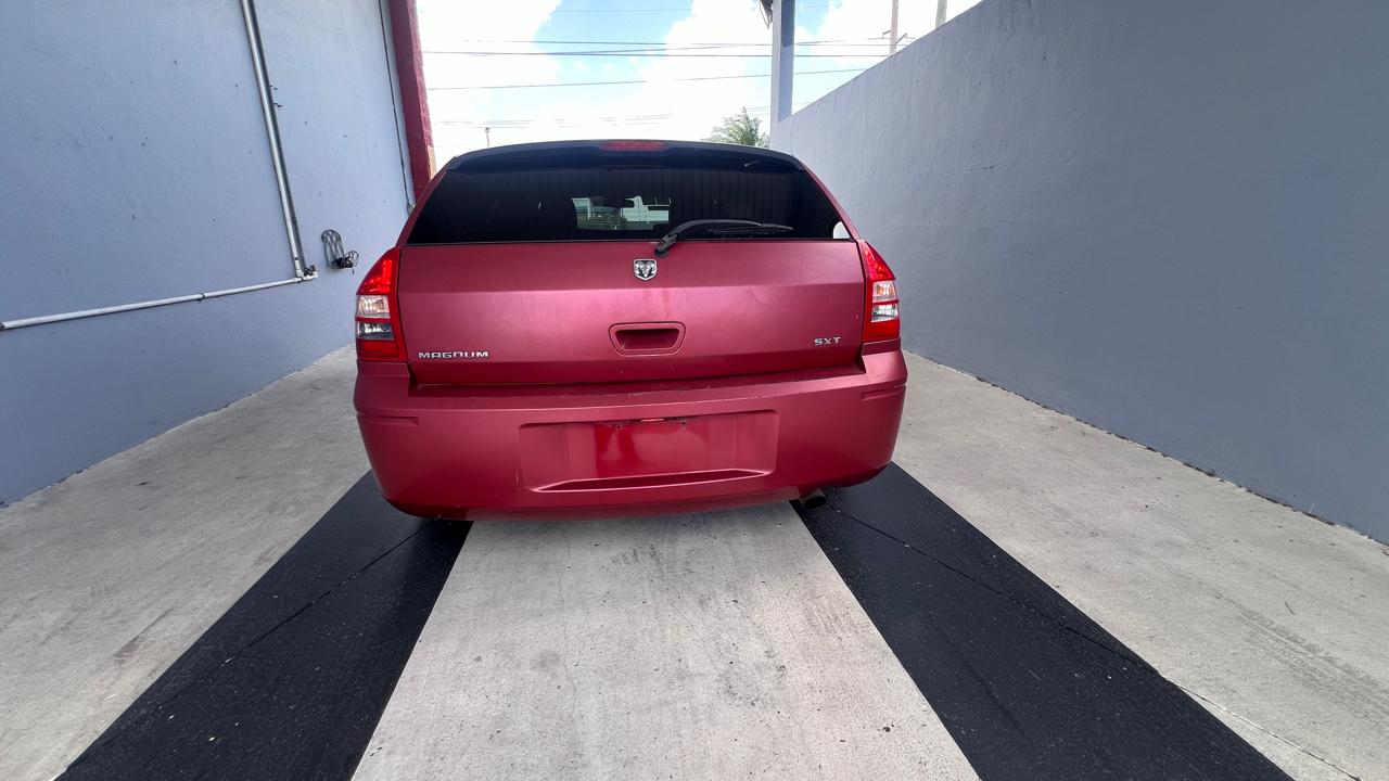 Dodge Magnum SXT 2005