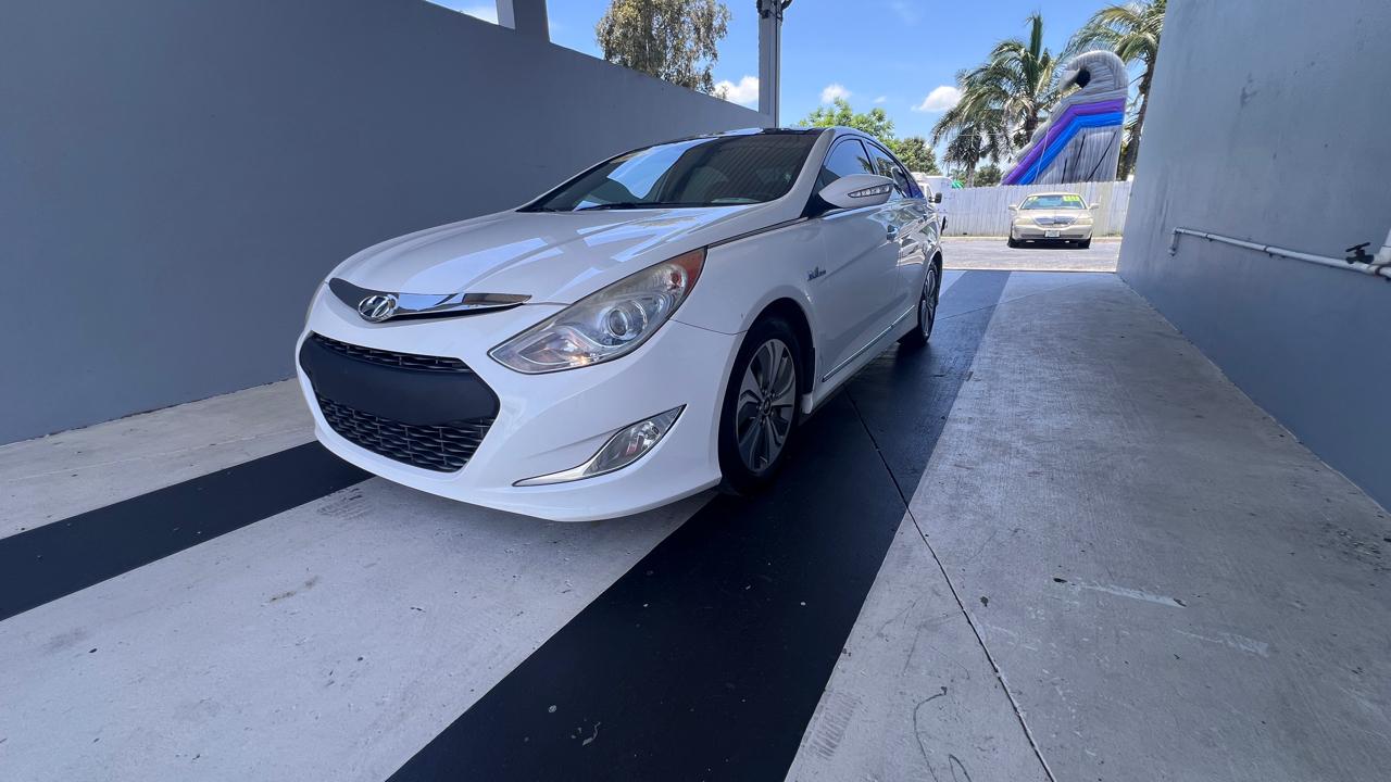 Hyundai Sonata Hybrid Sedan 2015