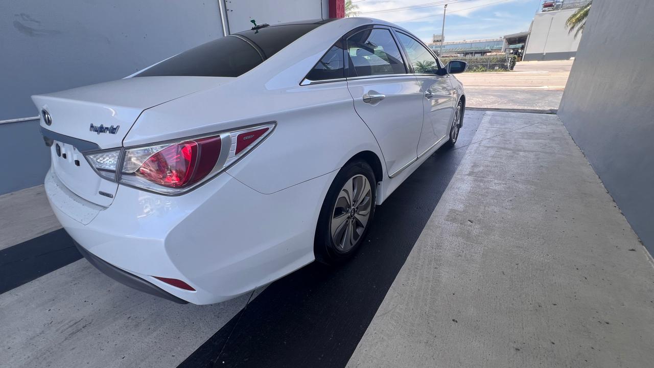 Hyundai Sonata Hybrid Sedan 2015