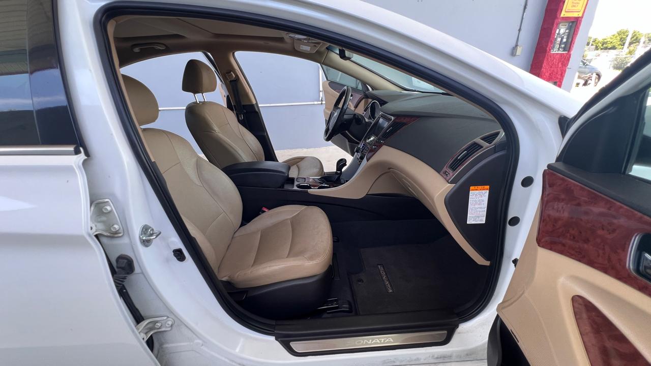 Hyundai Sonata Hybrid Sedan 2015