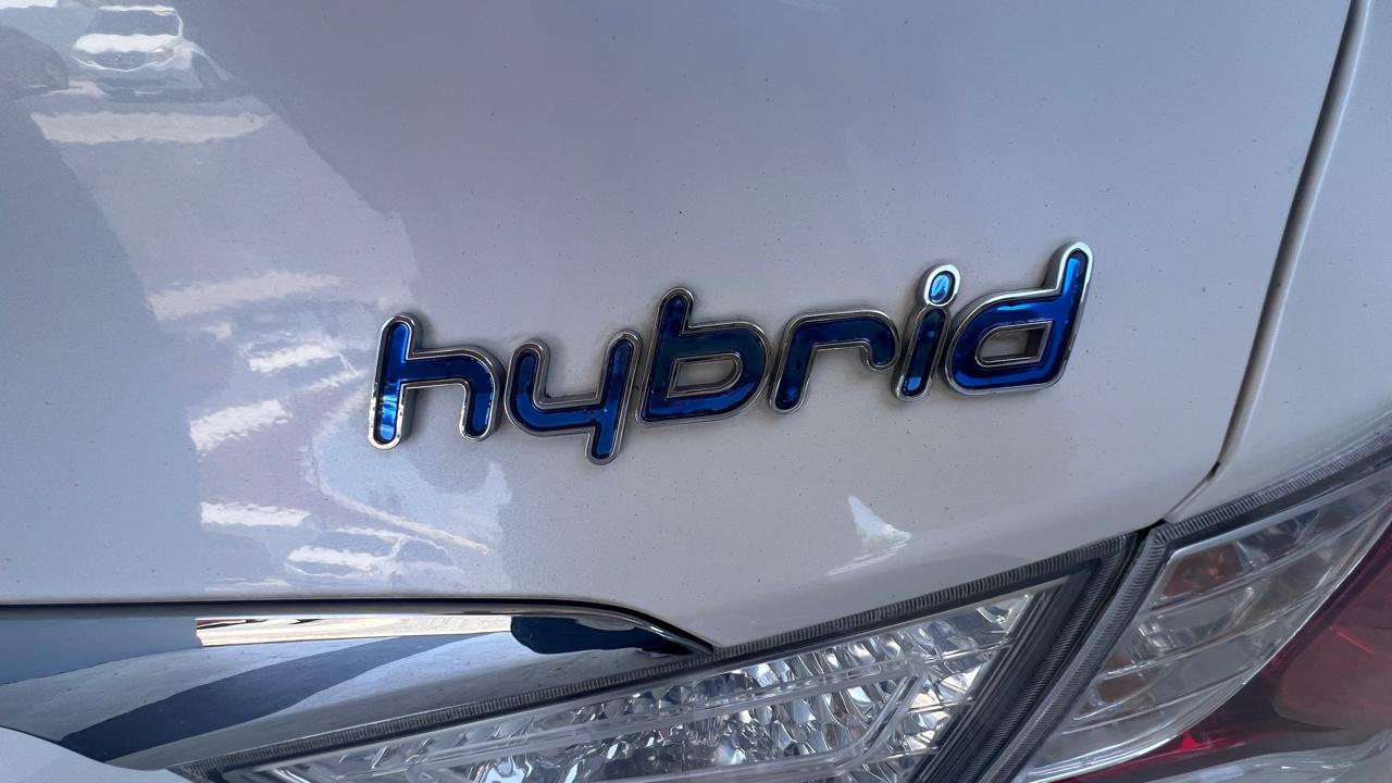 Hyundai Sonata Hybrid Sedan 2015