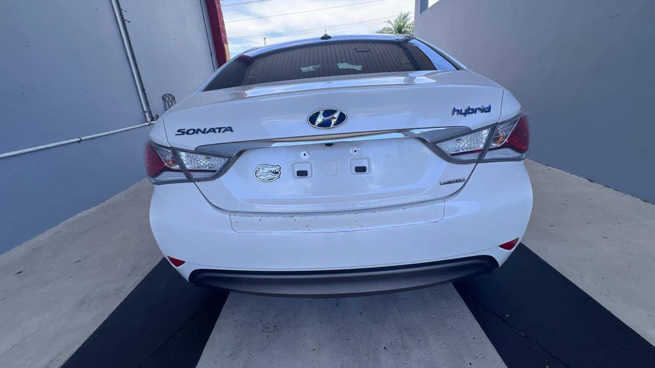 Hyundai Sonata Hybrid Sedan 2015