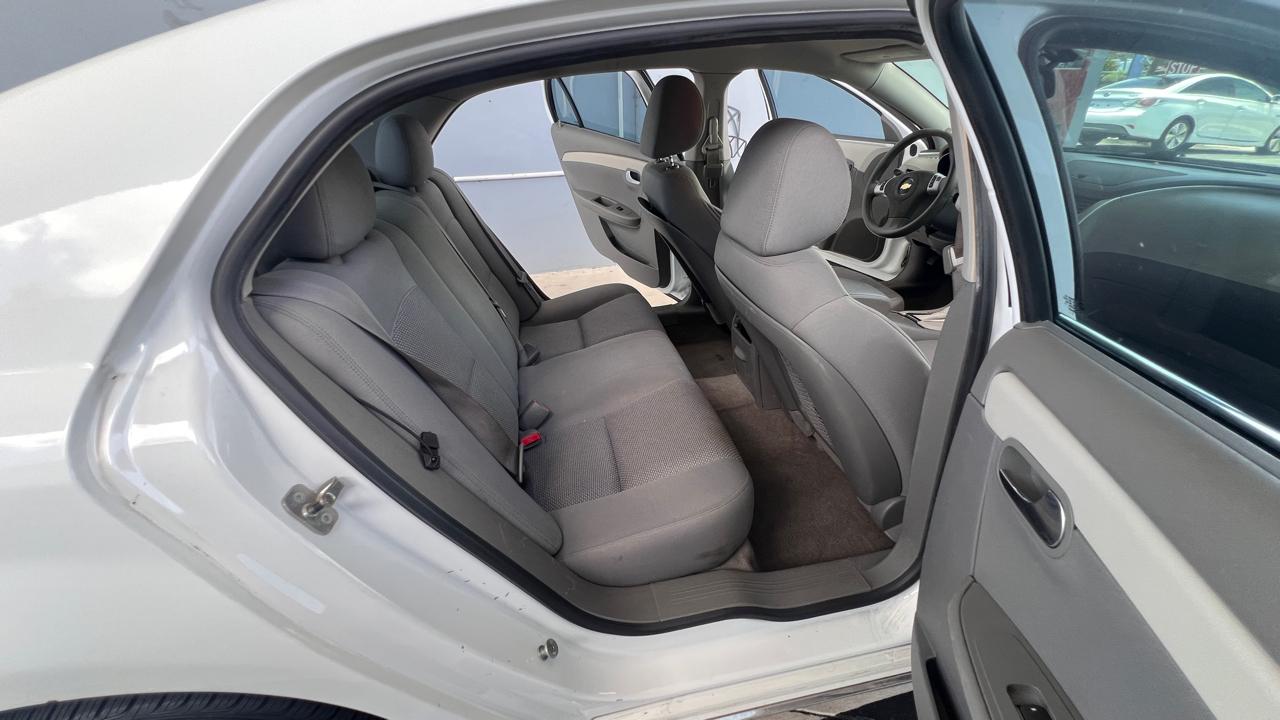 Chevrolet Malibu 1LT 2011