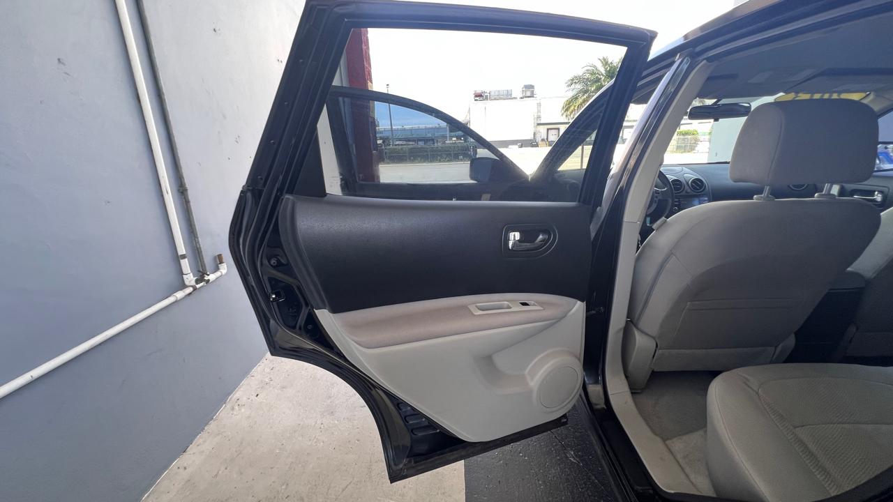 Nissan Rogue S 2WD 2013