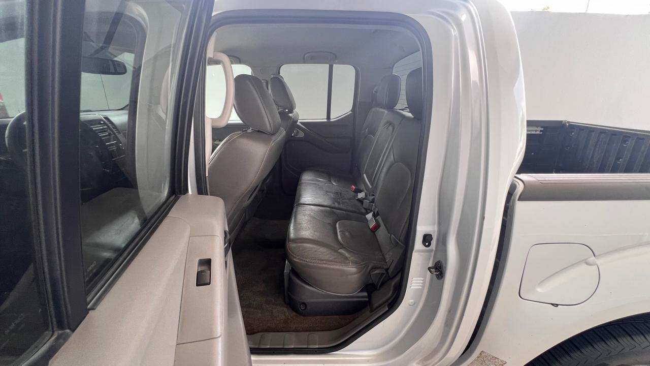 Nissan Frontier S Crew Cab 2WD 2011