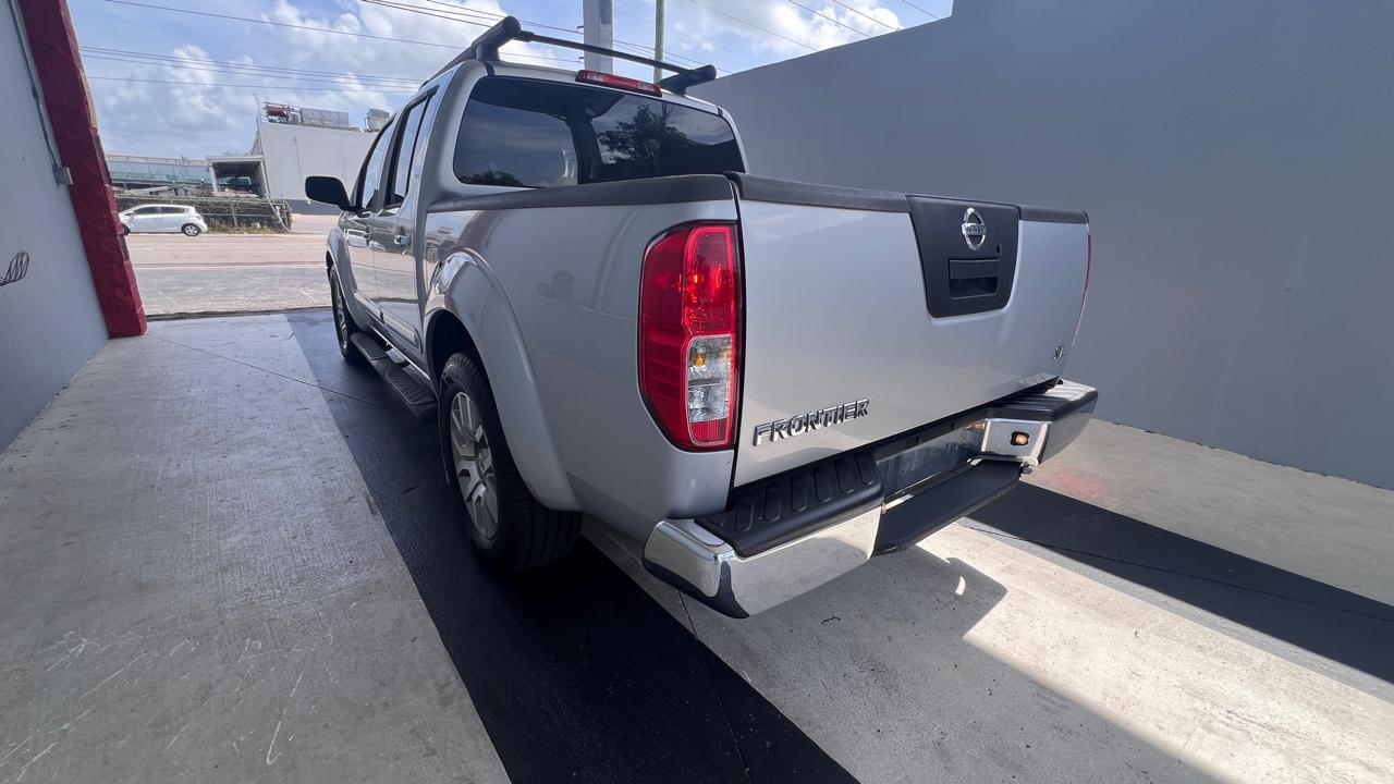Nissan Frontier S Crew Cab 2WD 2011