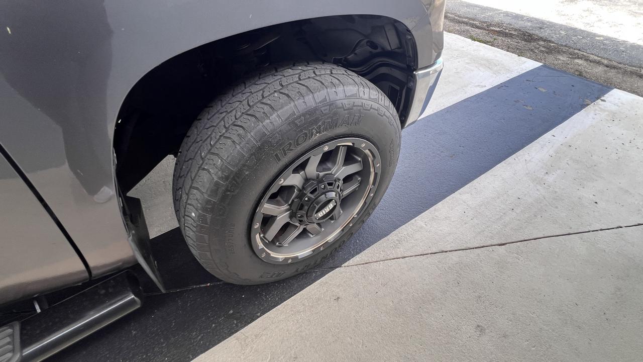 Toyota Tundra SR5 5.7L V8 Double Cab 2WD 2014