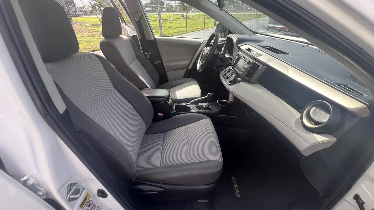 Toyota RAV4 LE AWD 2013
