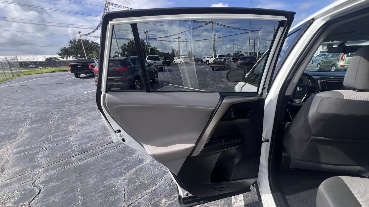 Toyota RAV4 LE AWD 2013