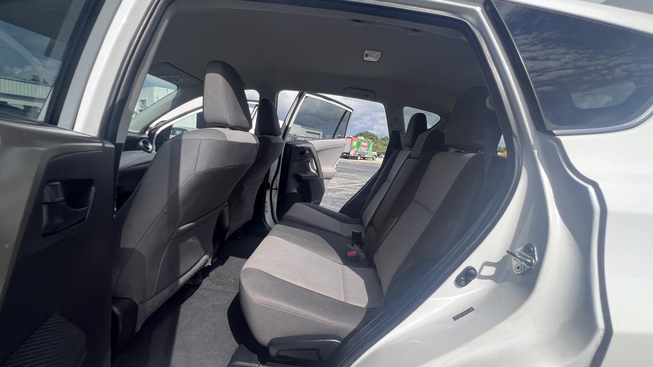 Toyota RAV4 LE AWD 2013