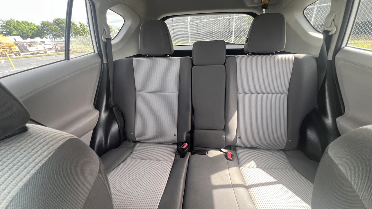 Toyota RAV4 LE AWD 2013