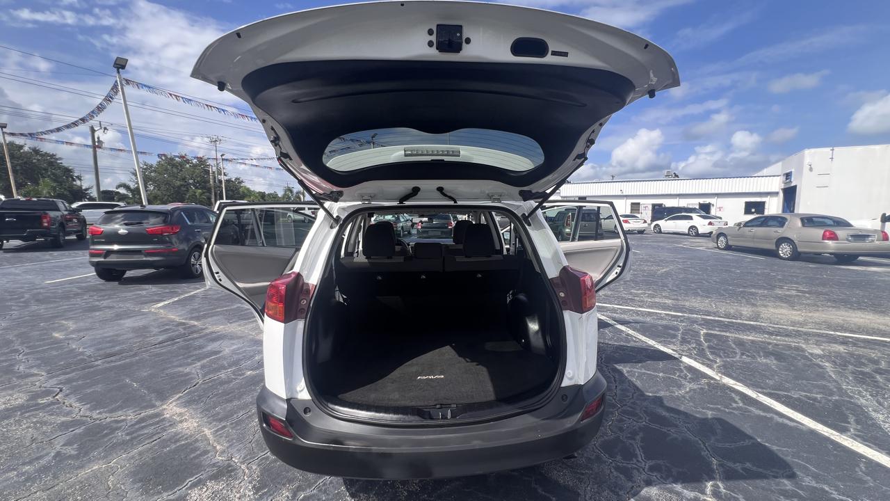 Toyota RAV4 LE AWD 2013
