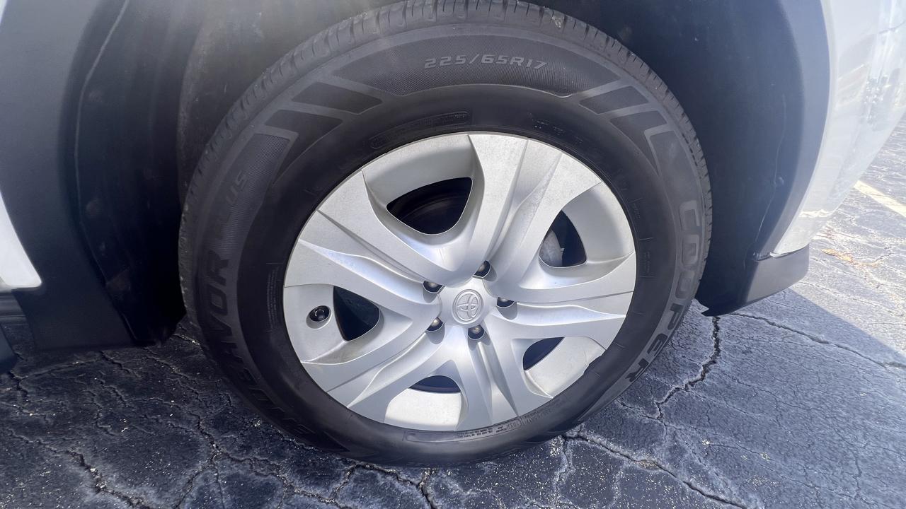 Toyota RAV4 LE AWD 2013