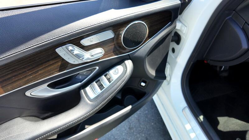 Mercedes-Benz C-Class C300 4MATIC Sedan 2017 Mercedes-Benz C-Class C300 4MATIC Sedan 2017