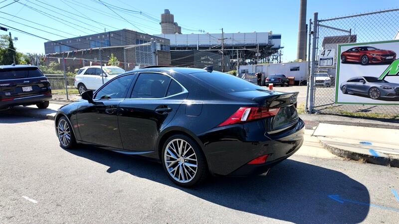 2016 Lexus IS 300 AWD photo 4