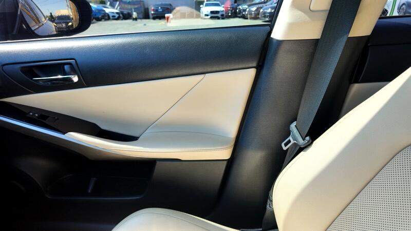 Lexus IS 300 AWD 2016 Lexus IS 300 AWD 2016