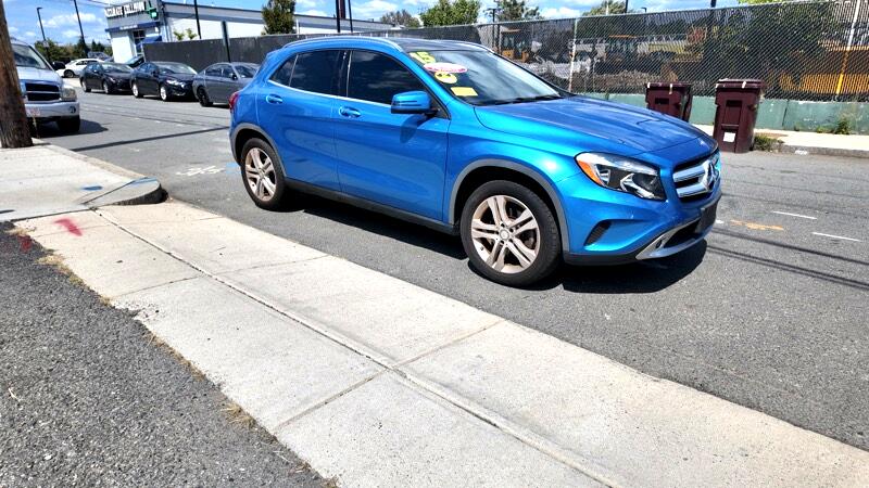2015 Mercedes Benz GLA 250 4MATIC photo 2