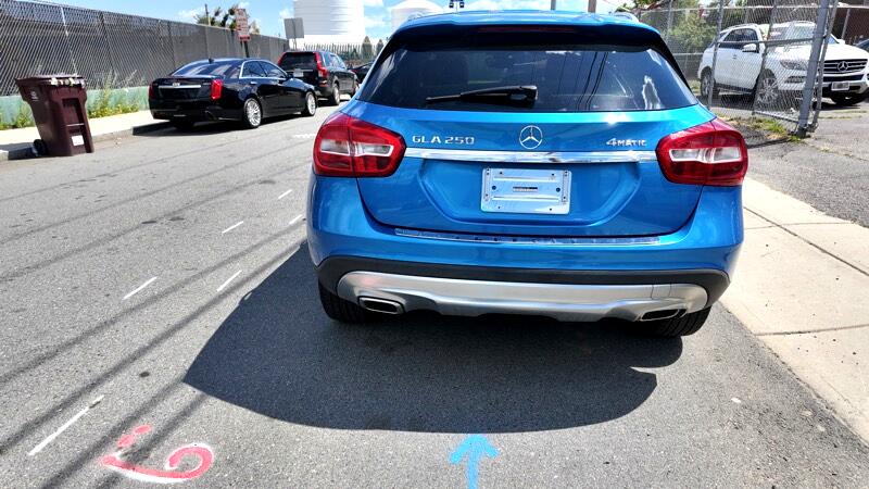 2015 Mercedes Benz GLA 250 4MATIC photo 4