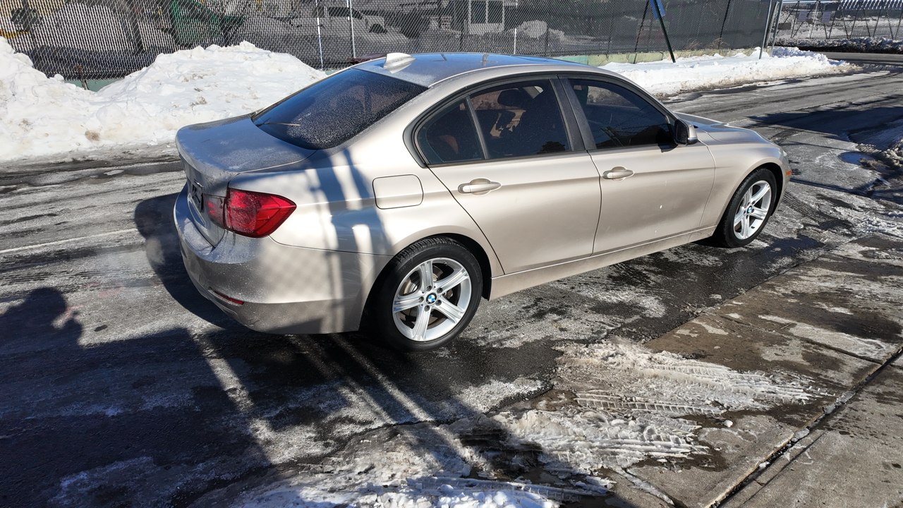 BMW 3-Series 320i xDrive 2013